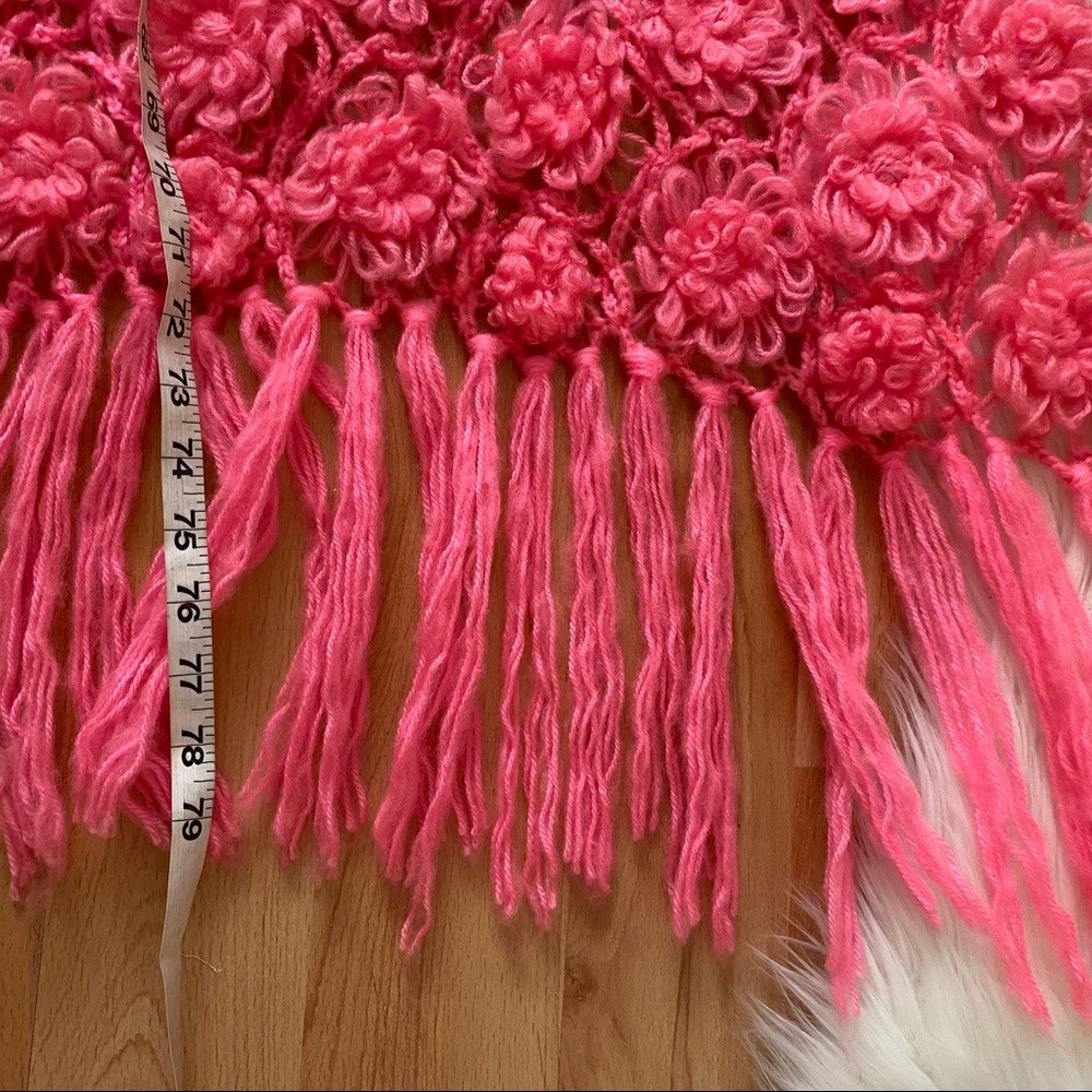 Vintage Rosette Floral Knit Shawl Scarf - Picture 9 of 10